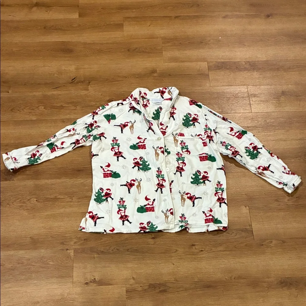 Festive Christmas Holiday 100% Cotton Santa Print Pajama‎ Top NWOT